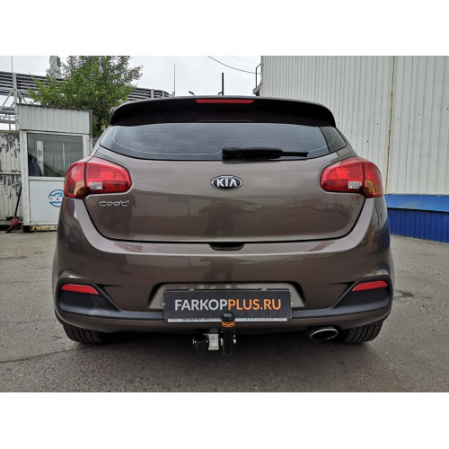 Фаркоп Трейлер на Kia Ceed 2012- Арт. 7352 (хэтчбек)